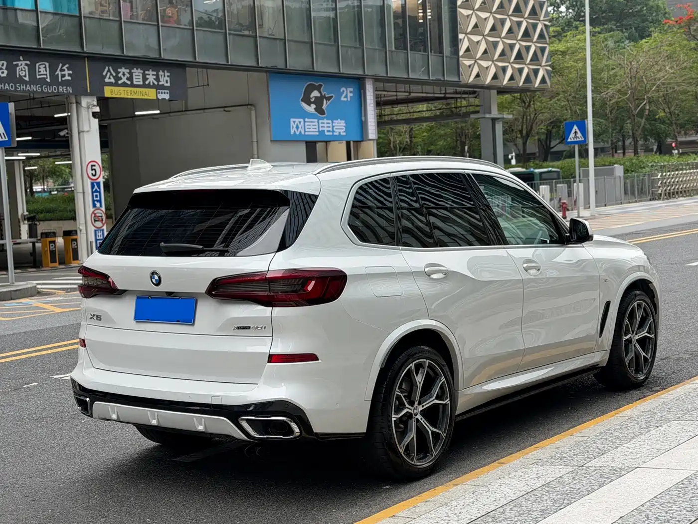 BMW X5 (Import) 2021 Facelift xDrive40i Exclusive M Sport Package фото 20