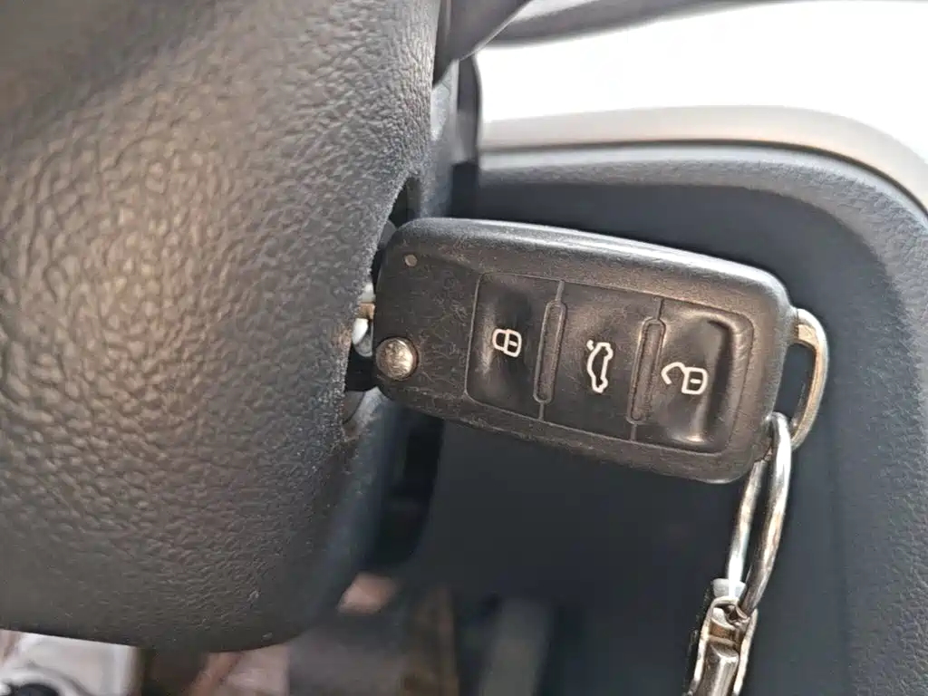 صورة 13 - Volkswagen Passat