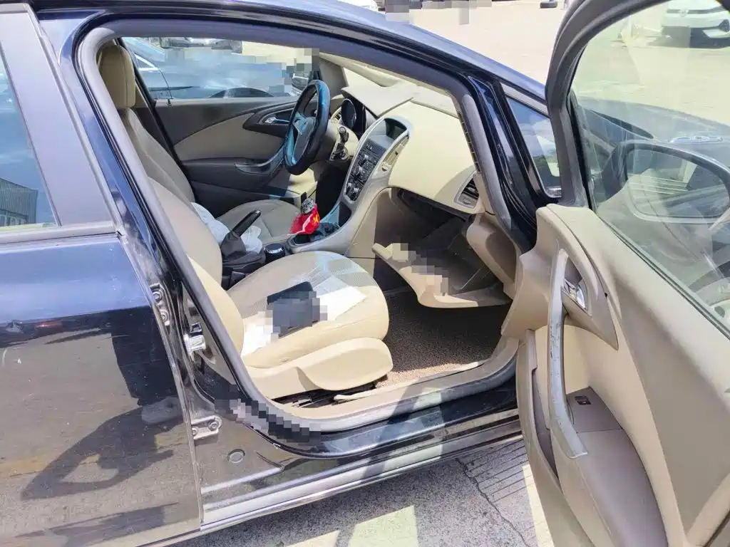 Фото 13 - Buick Excelle