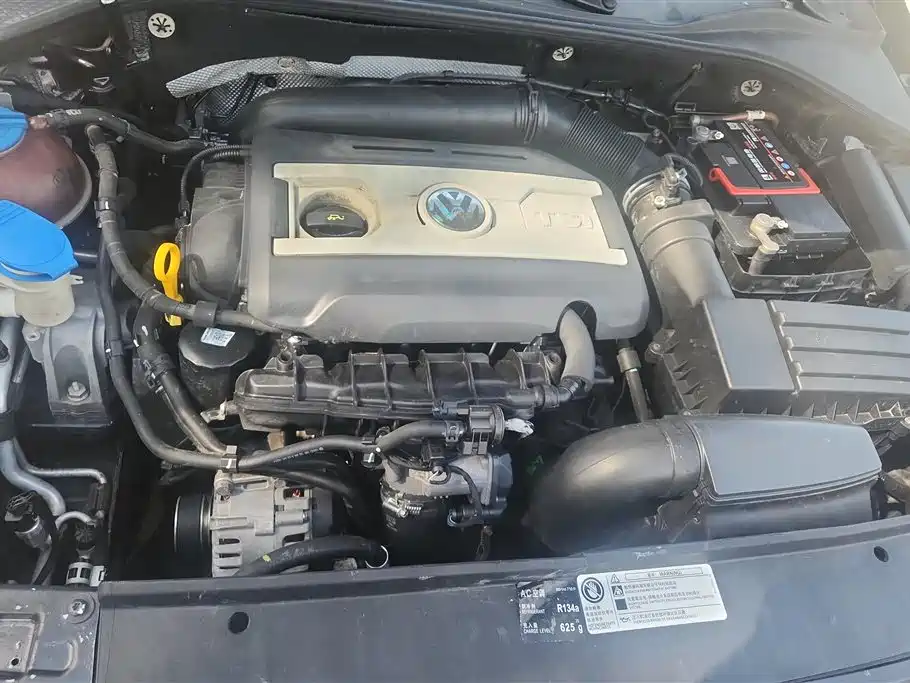 Volkswagen Passat 2014 1.8TSI Automatic Honor Edition фото 10