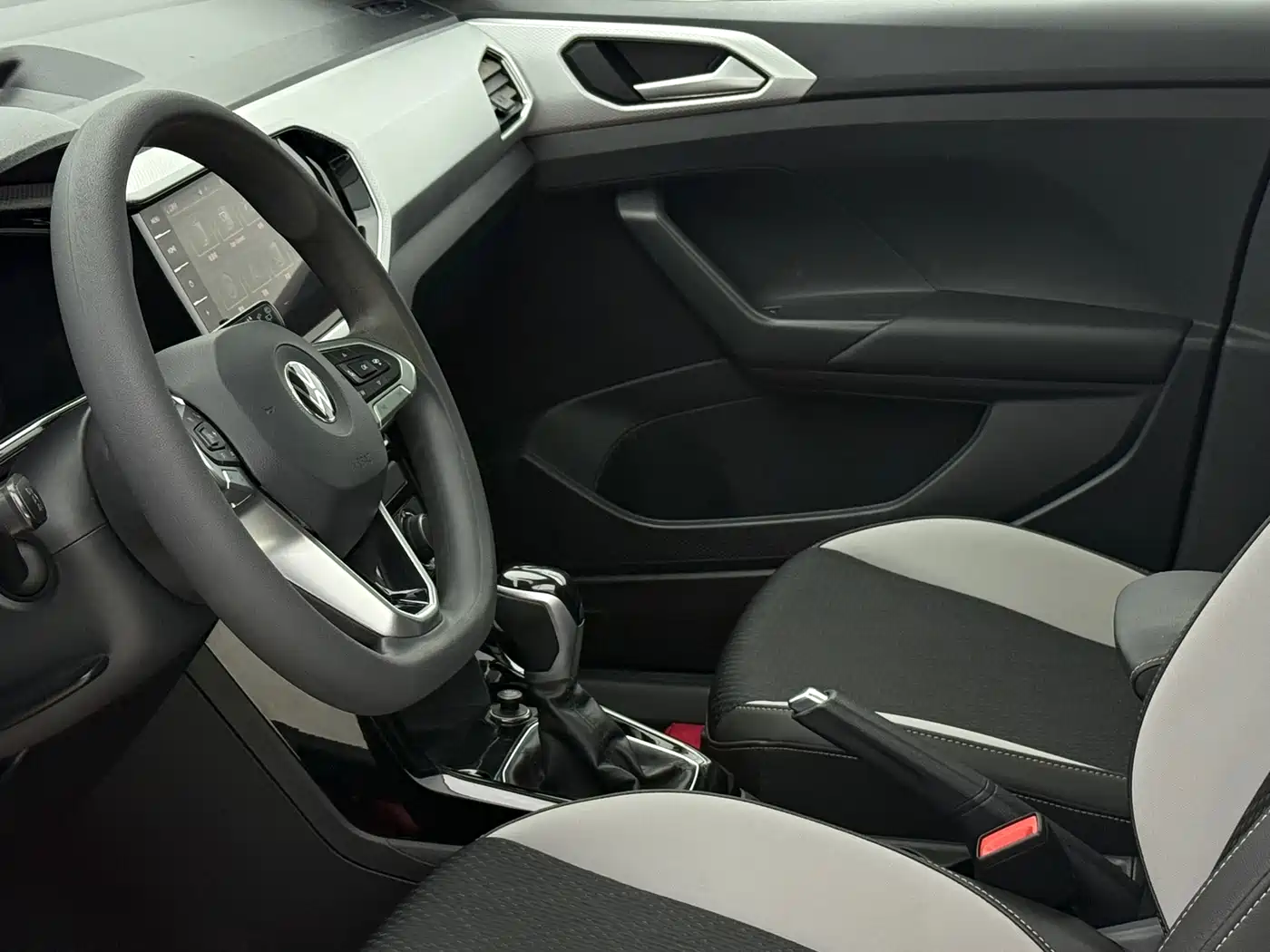Volkswagen Tanying 2021 1.5L Automatic Smart Connect Edition фото 20