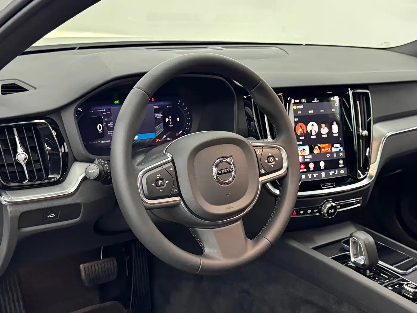 Фото 6 - Volvo S60