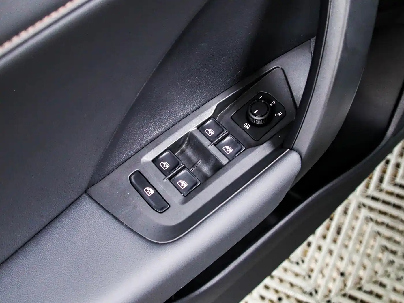 Volkswagen Tharu, миниатюра 6