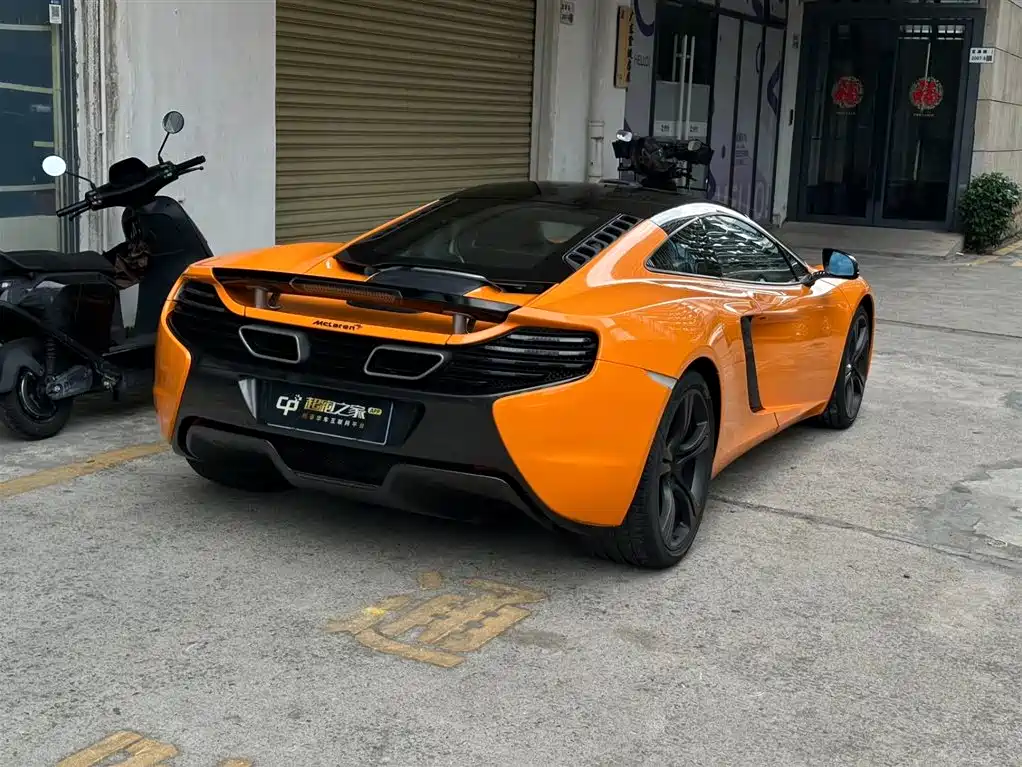MCLAREN 625C