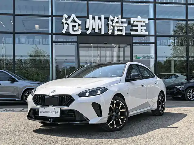 BMW 2 225L, M Чёрный спорт-пакет