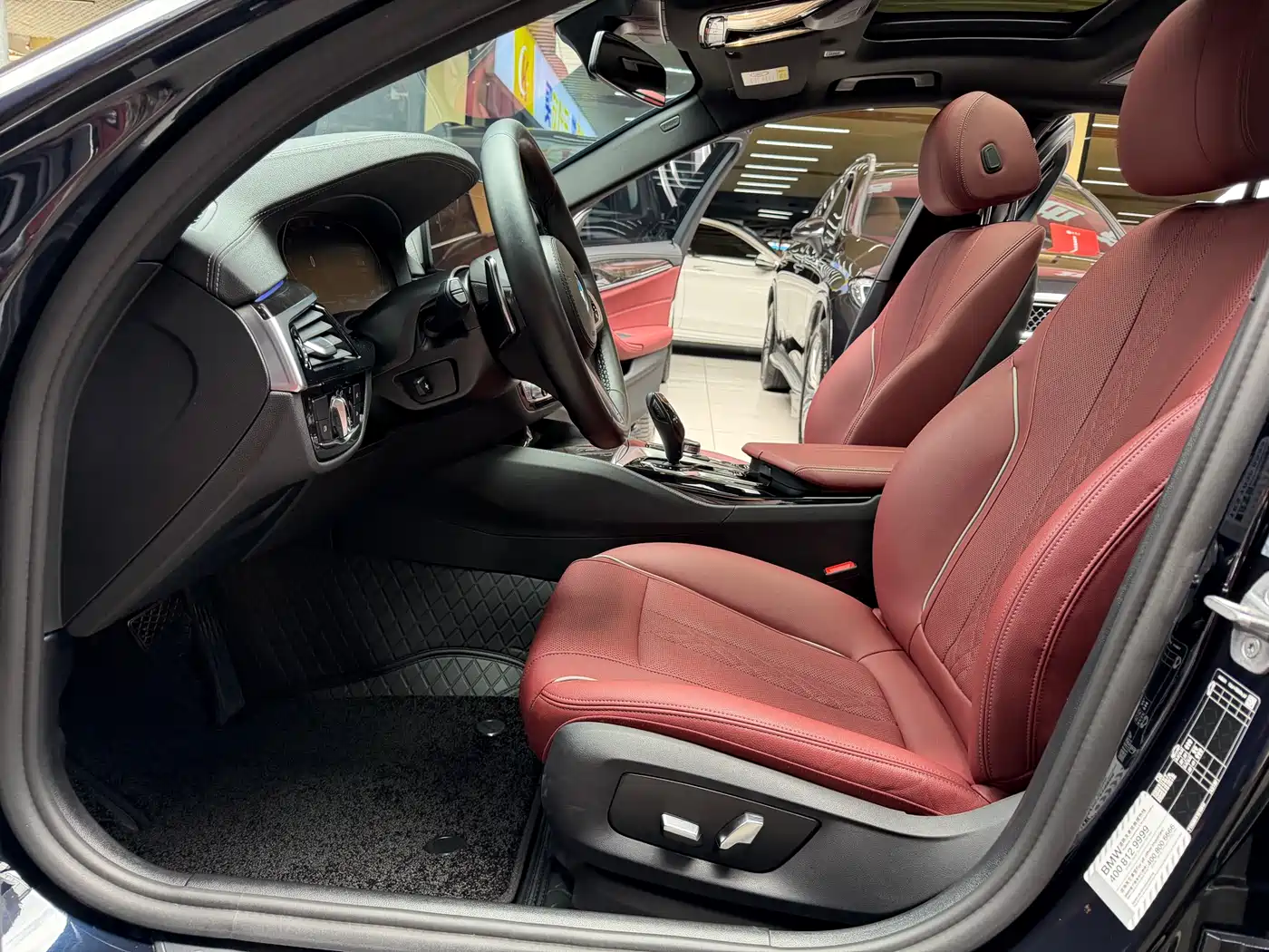 BMW 5 Series 2022 Model Second Facelift 530Li Leading M Sport Package фото 10