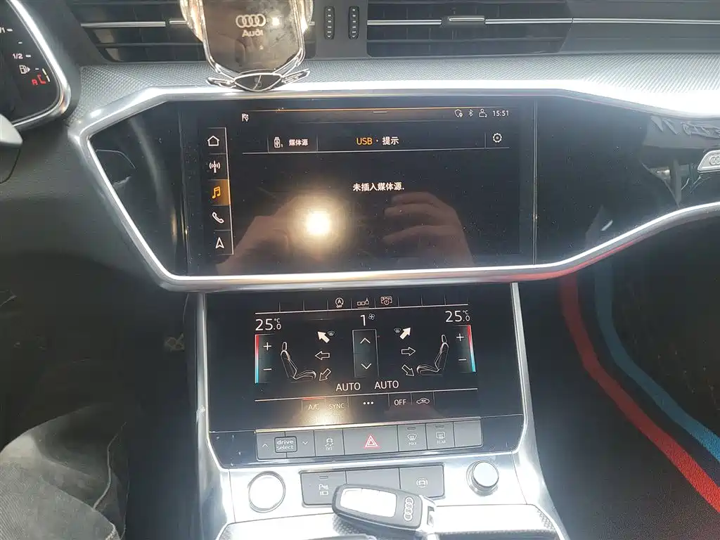Audi A6L 2020 40 TFSI Luxury Dynamic фото 13
