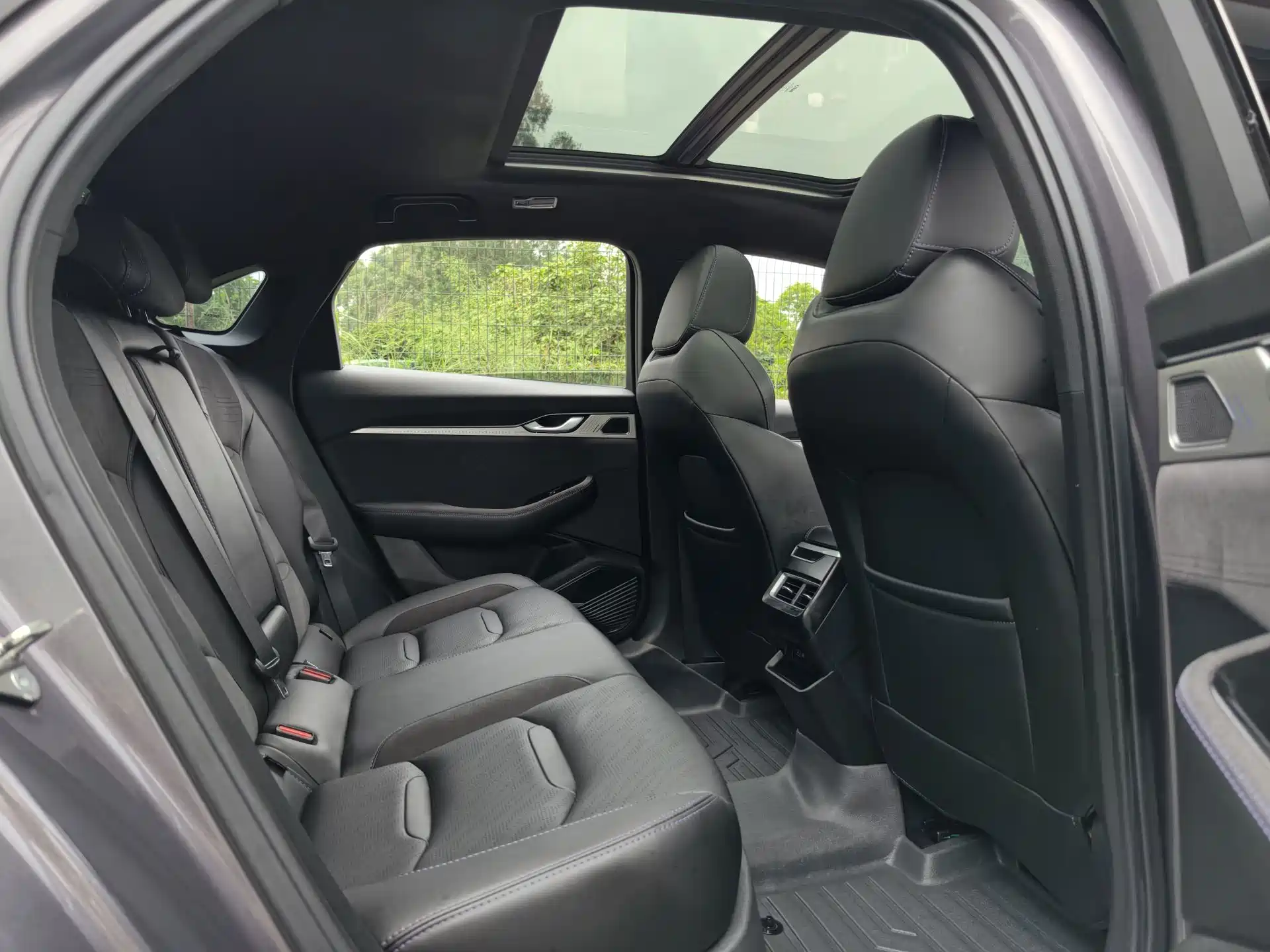 Фото 24 - Geely Preface