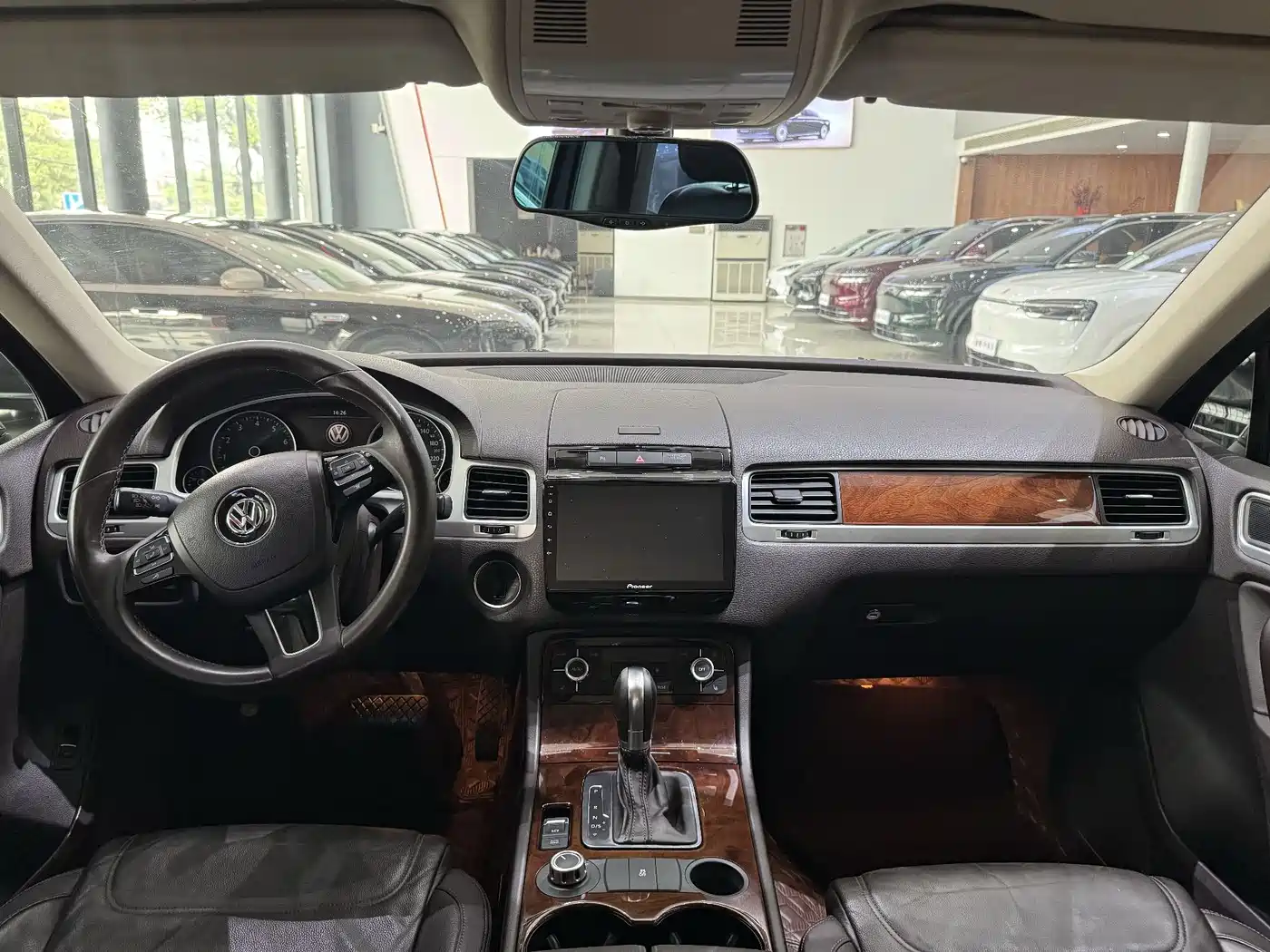 Volkswagen Touareg 2014 3.0TSI New Edge Edition фото 8