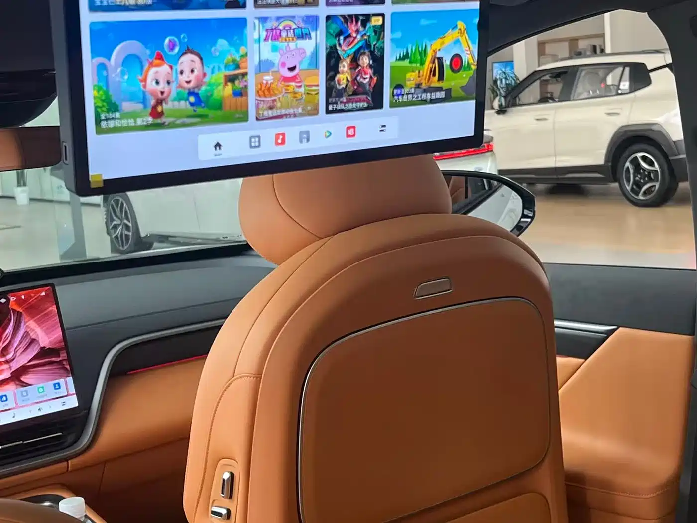 Dongfeng Yipai eπ008 2026 6-seater EREV Family Joy Edition фото 7
