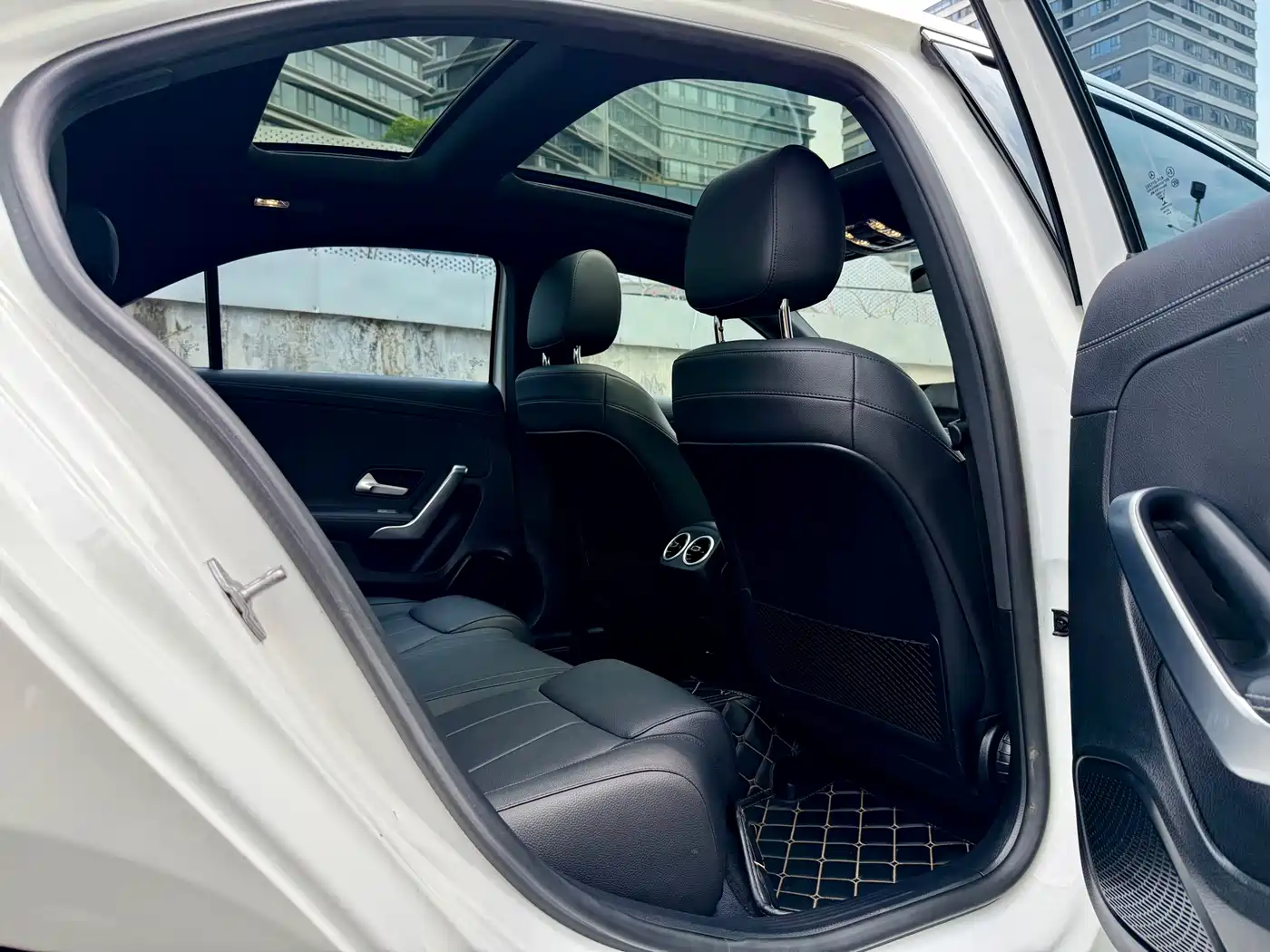 Mercedes-Benz A-Class 2020 Model Facelift A 180 L фото 23