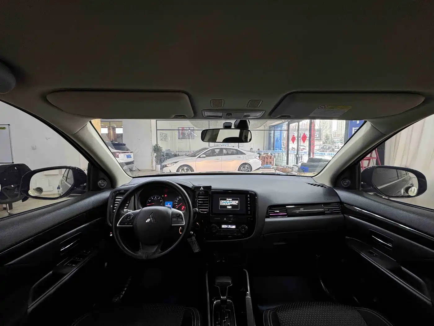 Mitsubishi Outlander 2021 Facelift 2.0L 2WD Comfort Edition 5-Seater фото 17