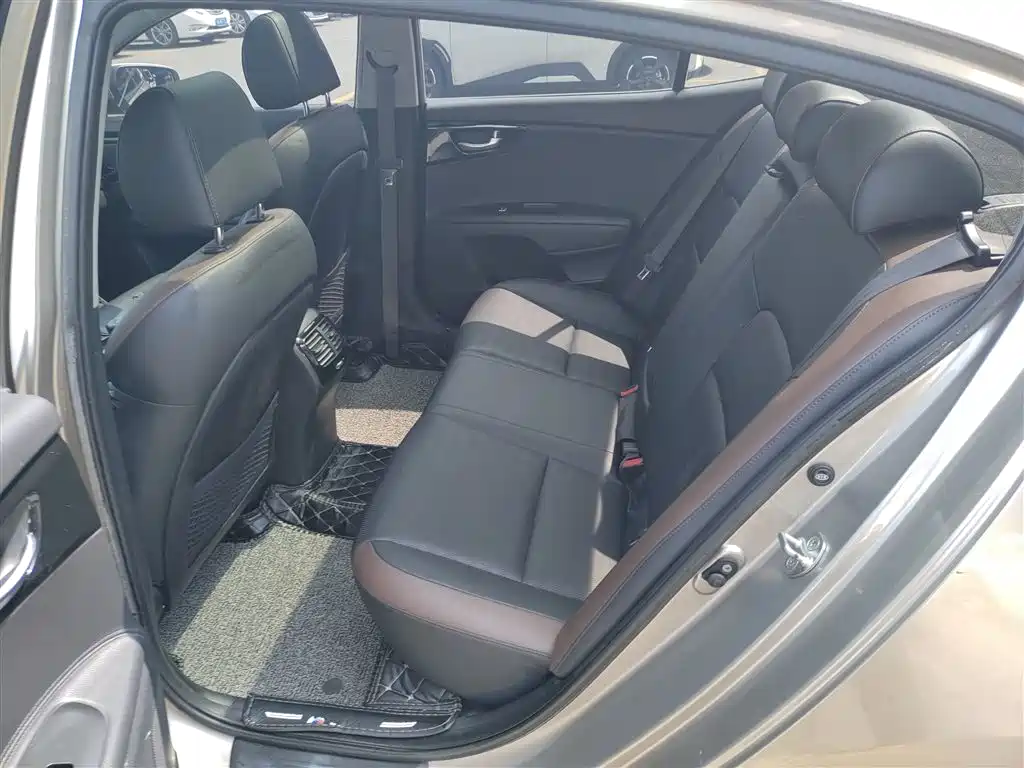 Kia Kaishen 2017 1.8L Automatic GLS фото 17