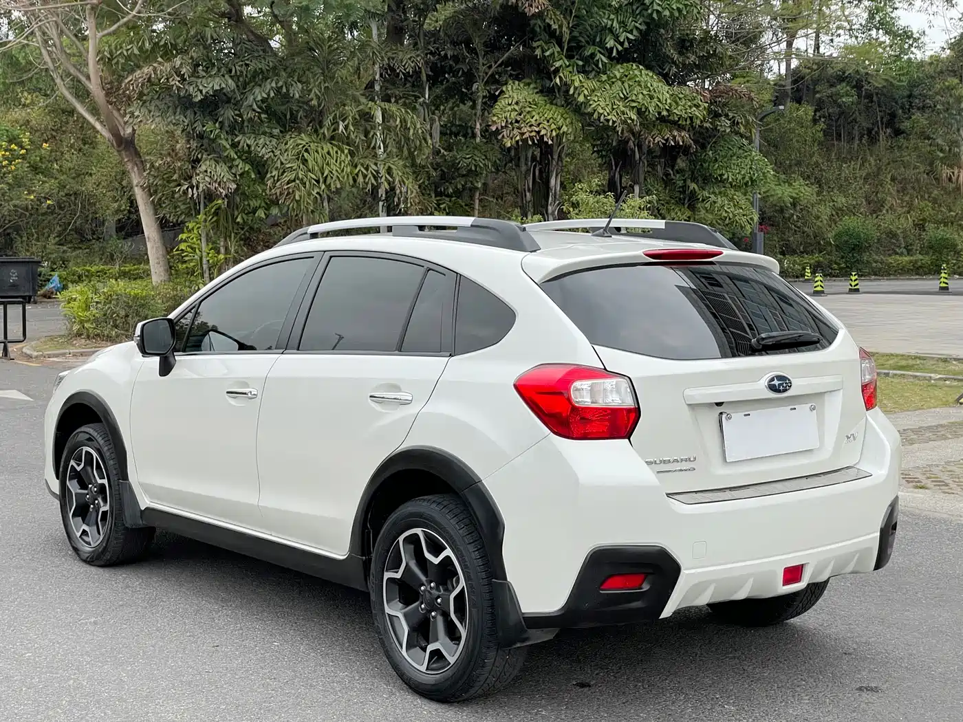 Subaru XV 2012 2.0i Elite Edition фото 10