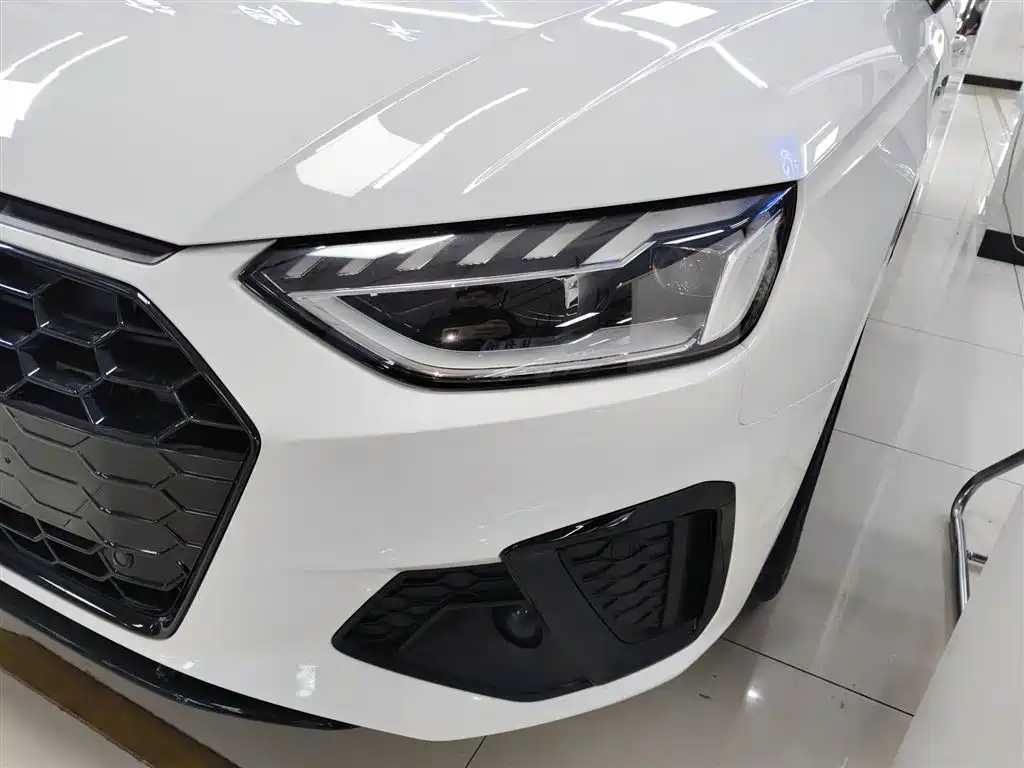 Audi A4L 2022 40 TFSI Luxury Dynamic фото 24