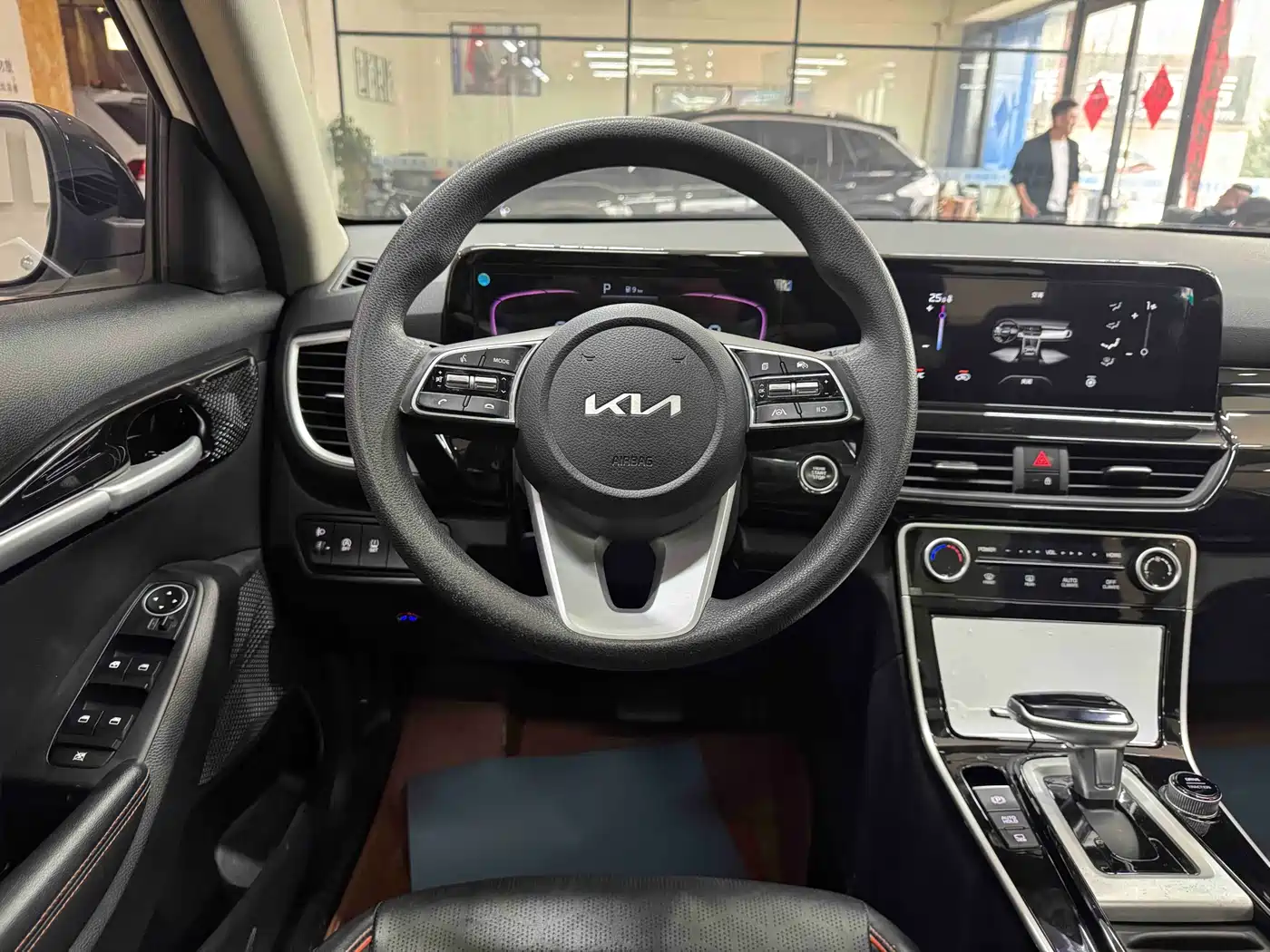 Kia Seltos 2023 1.5L CVT Luxury Edition фото 16