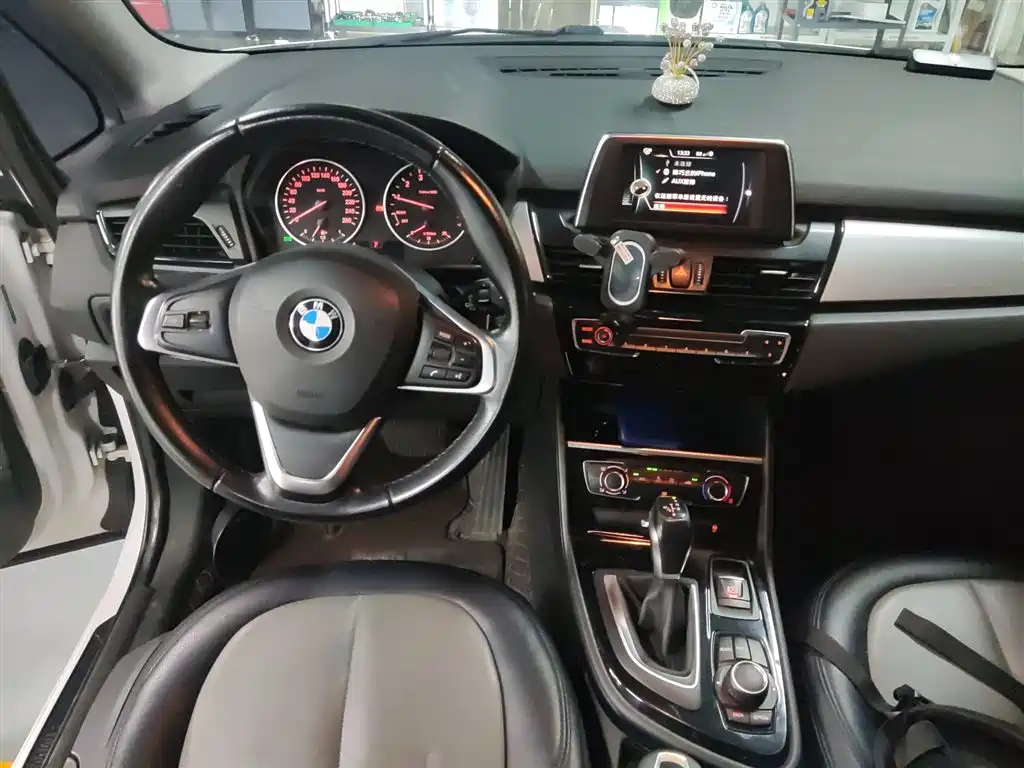 BMW 2 Series Touring 2016 218i Fashion Model фото 13
