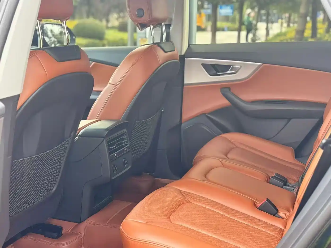 Фото 5 - Audi Q8