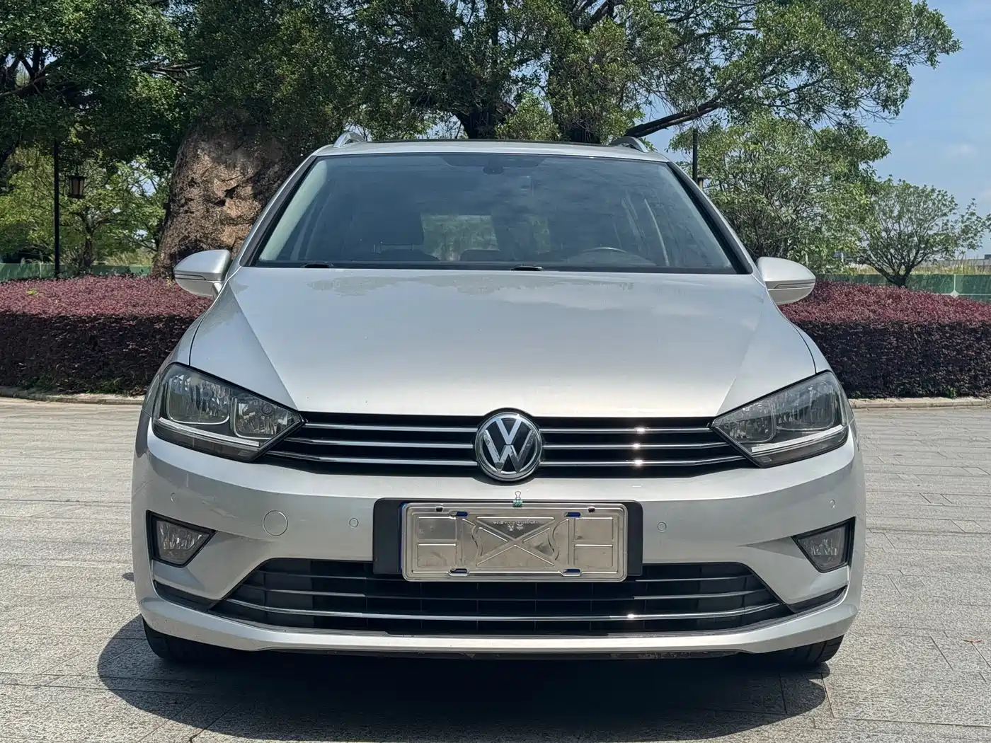 Volkswagen Golf Sportsvan 2016 230TSI Automatic Luxury фото 2
