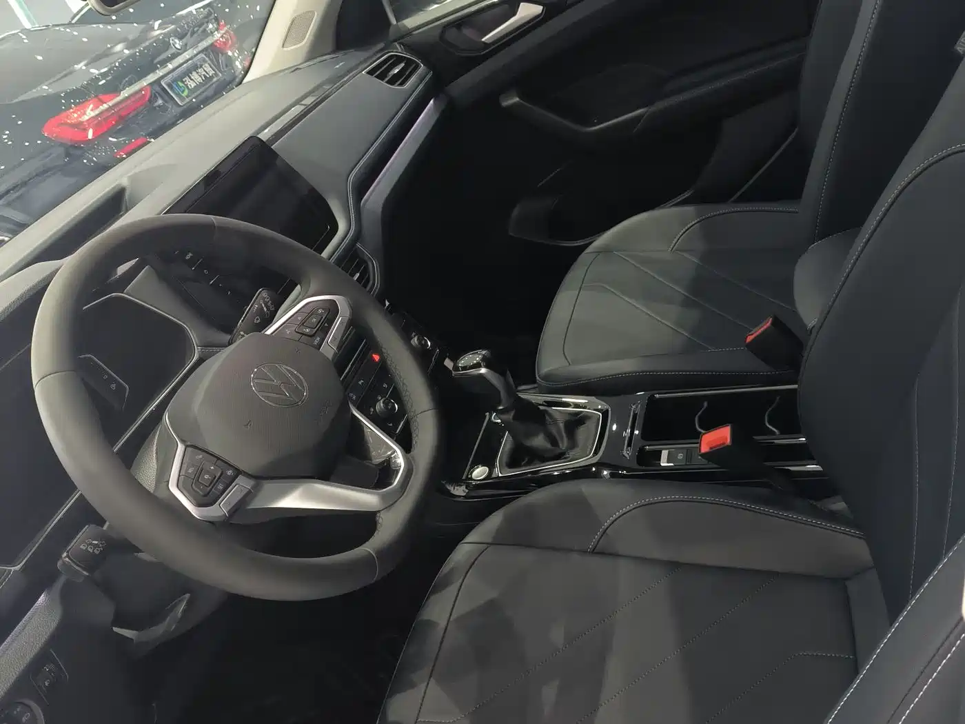 Volkswagen Tharu 2025 New Edge 300TSI Enjoyment Edition фото 5