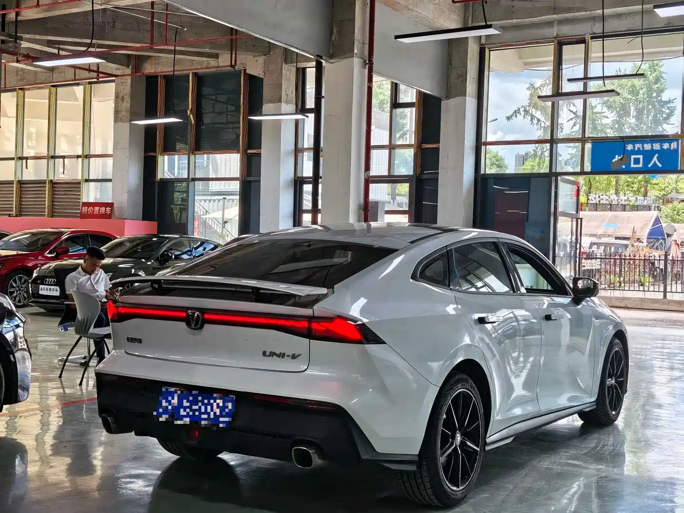 CHANGAN UNI-V