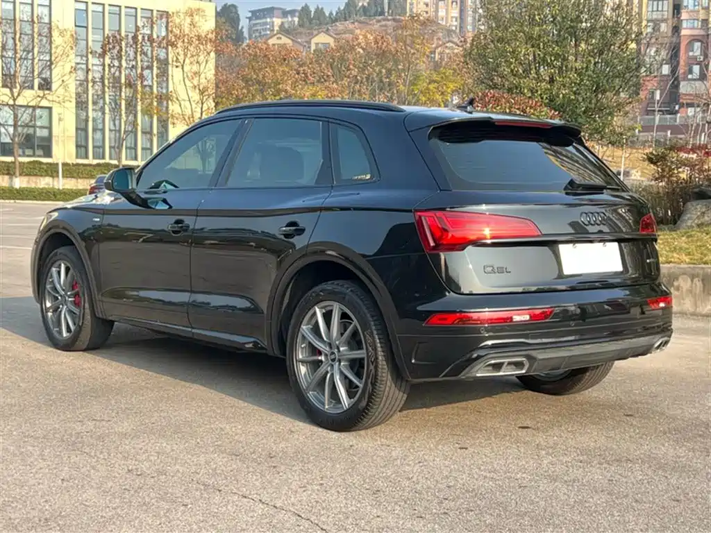 Audi Q5L 2022 Facelift 45T Luxury Dynamic фото 12