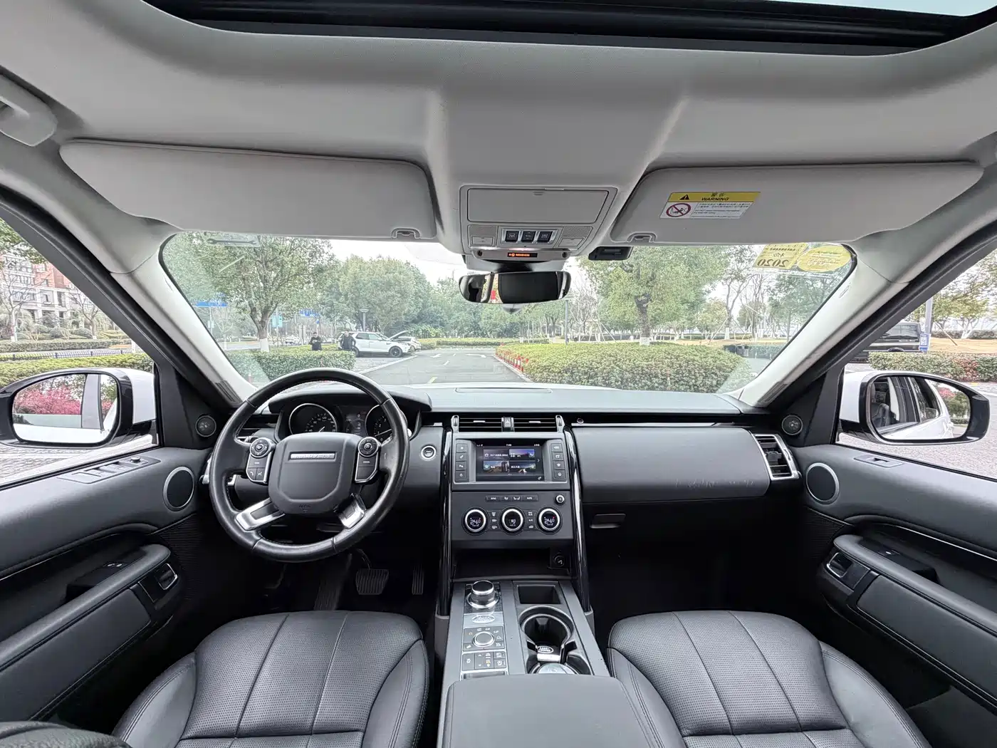 Land Rover Discovery 2017 3.0 SC V6 S фото 10