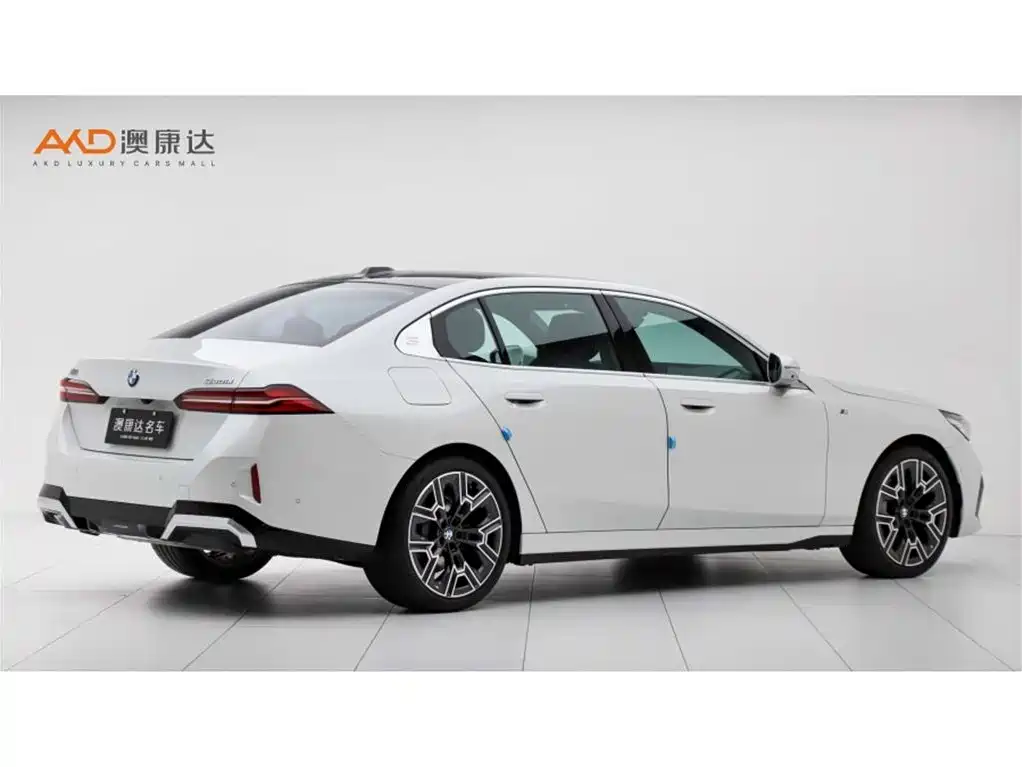 BMW 5 Series 2024 530Li Premium M Sport Package фото 3