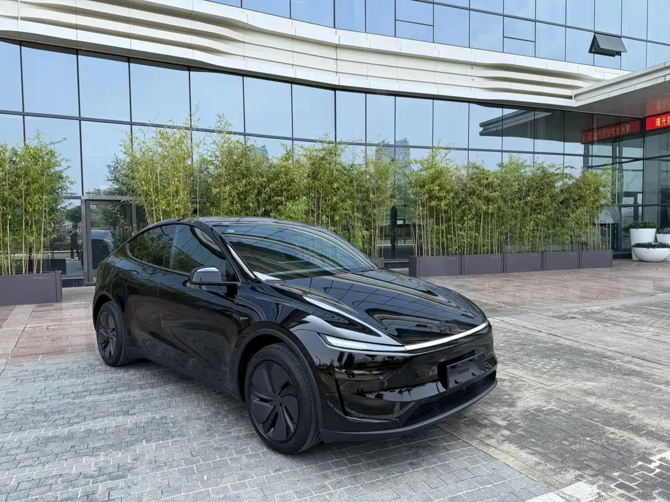 Tesla Model Y 2026 2026 Rear-Wheel Drive