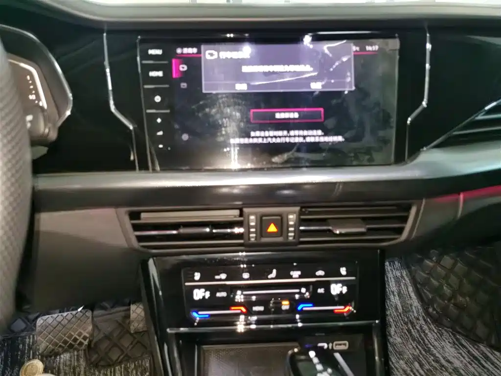 Volkswagen Passat 2023 Facelift 330TSI Luxury Edition фото 9