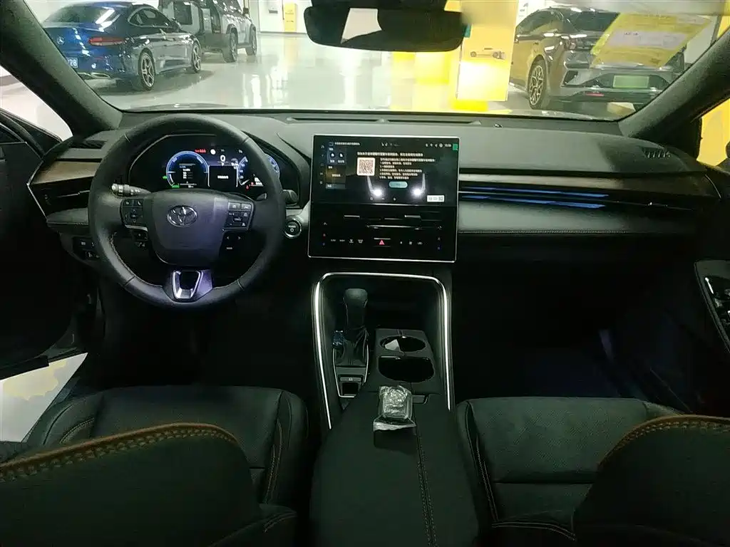Toyota Avalon 2024 Model Hybrid 2.5L XLE Prestige Edition фото 6