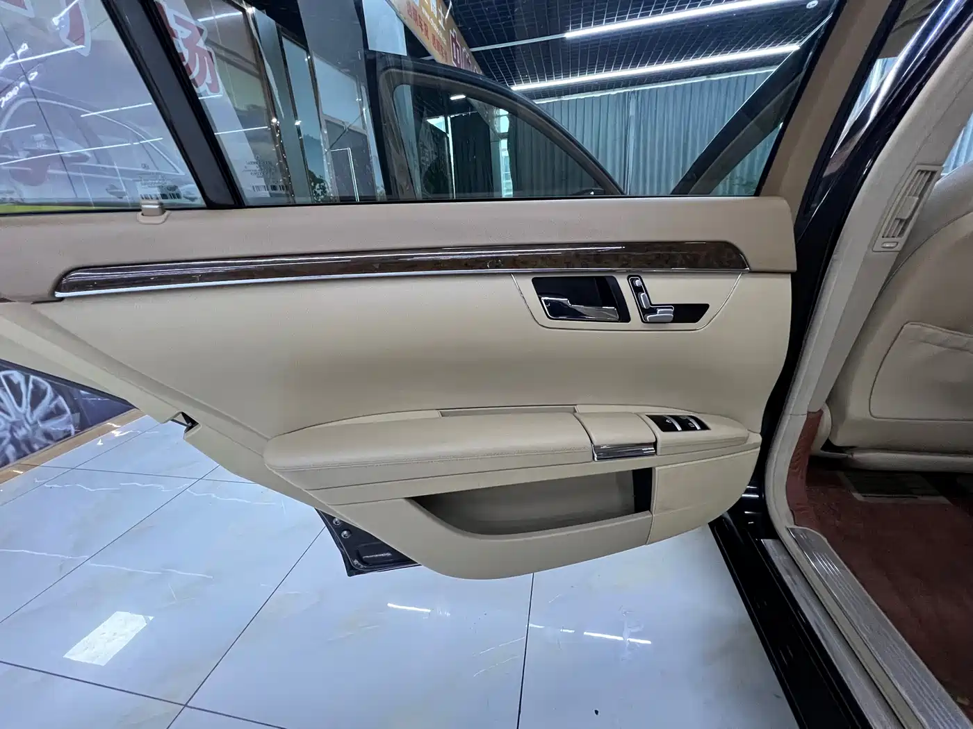 Mercedes-Benz S-Class 2012 S 300 L Business Simplified Edition фото 16