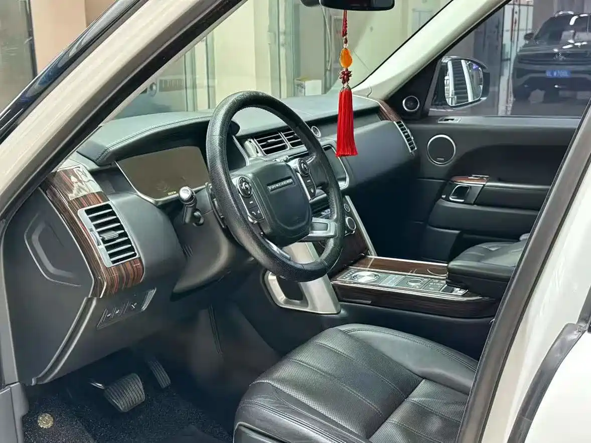 Land Rover Range Rover 2016 3.0 SC V6 Vogue LWB фото 4
