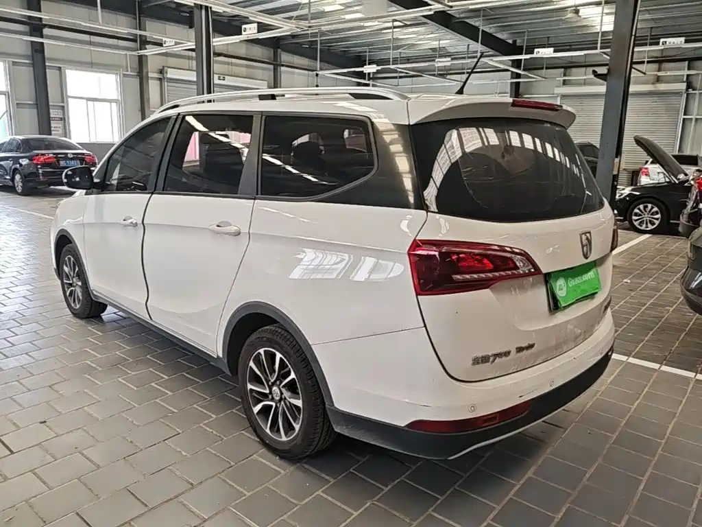 Baojun 730 2020 2019 1.5T CVT Fashion Edition 7-Seater China VI