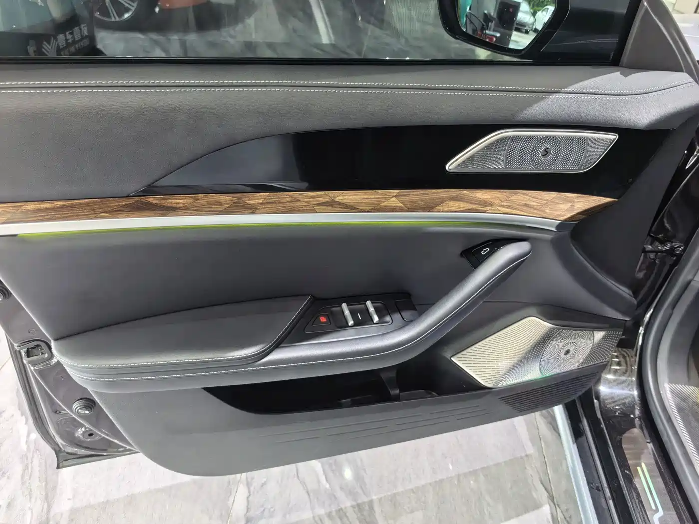 Nezha Auto Nezha S 2024 2024 Model Pure Electric 520km RWD Lite Edition