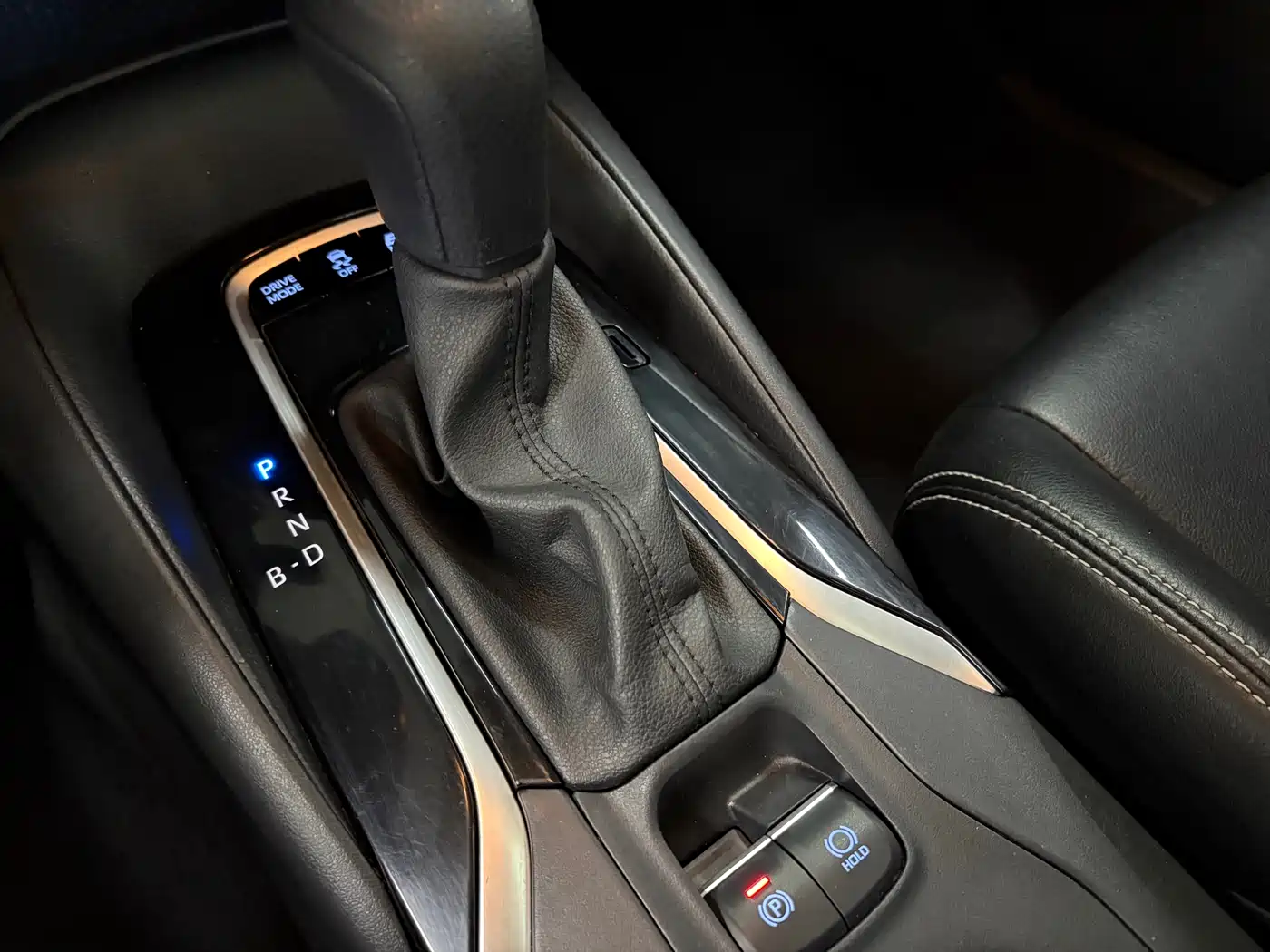 Toyota Levin 2022 Dual Engine 1.8H E-CVT Luxury Edition фото 16