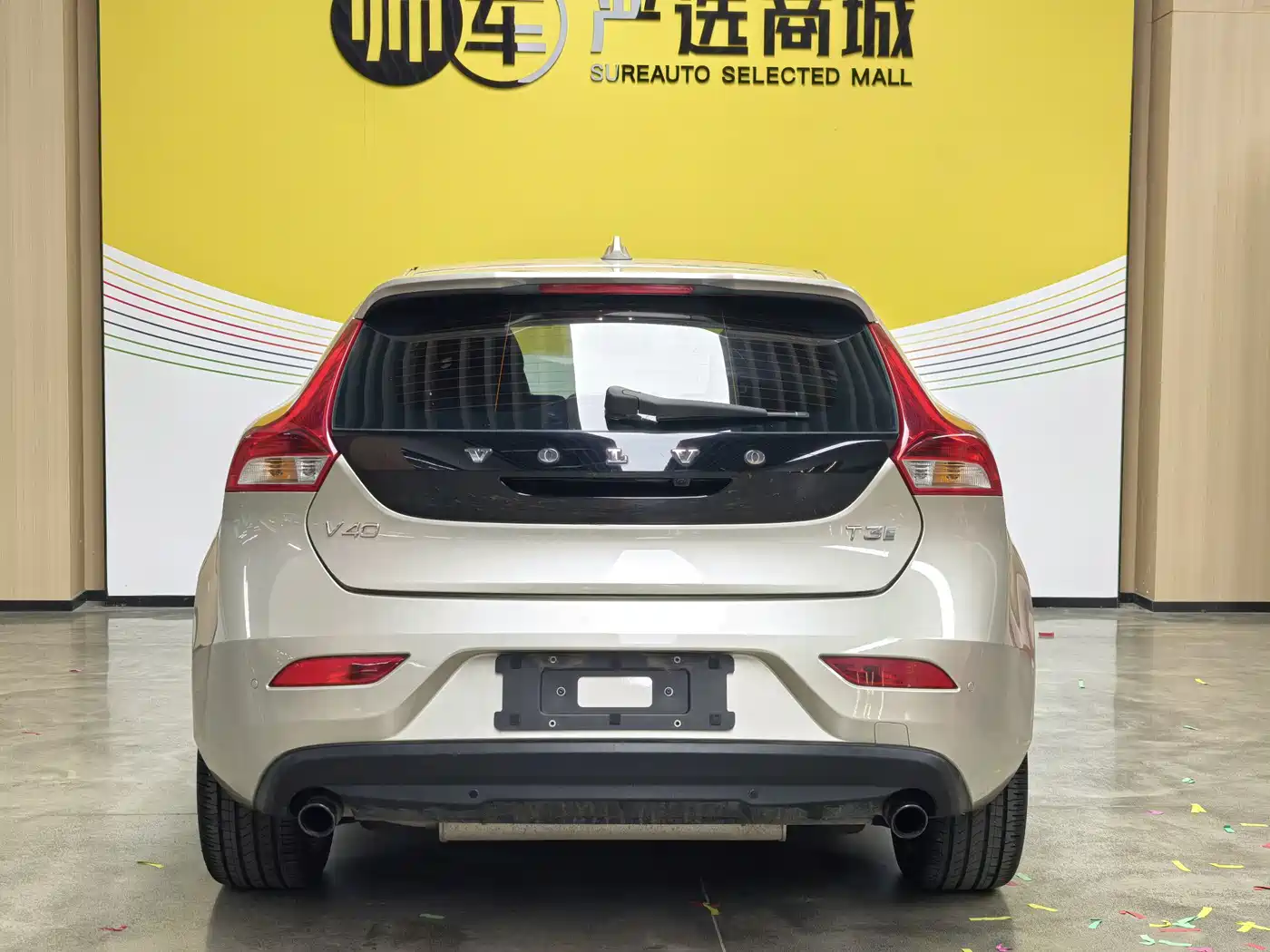Volvo V40 2017 2017 T3 R-Design