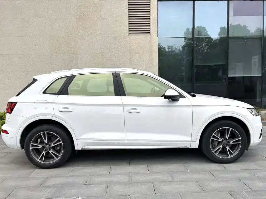 Audi Q5L 2020 Facelift 40 TFSI Honor Progressive фото 7