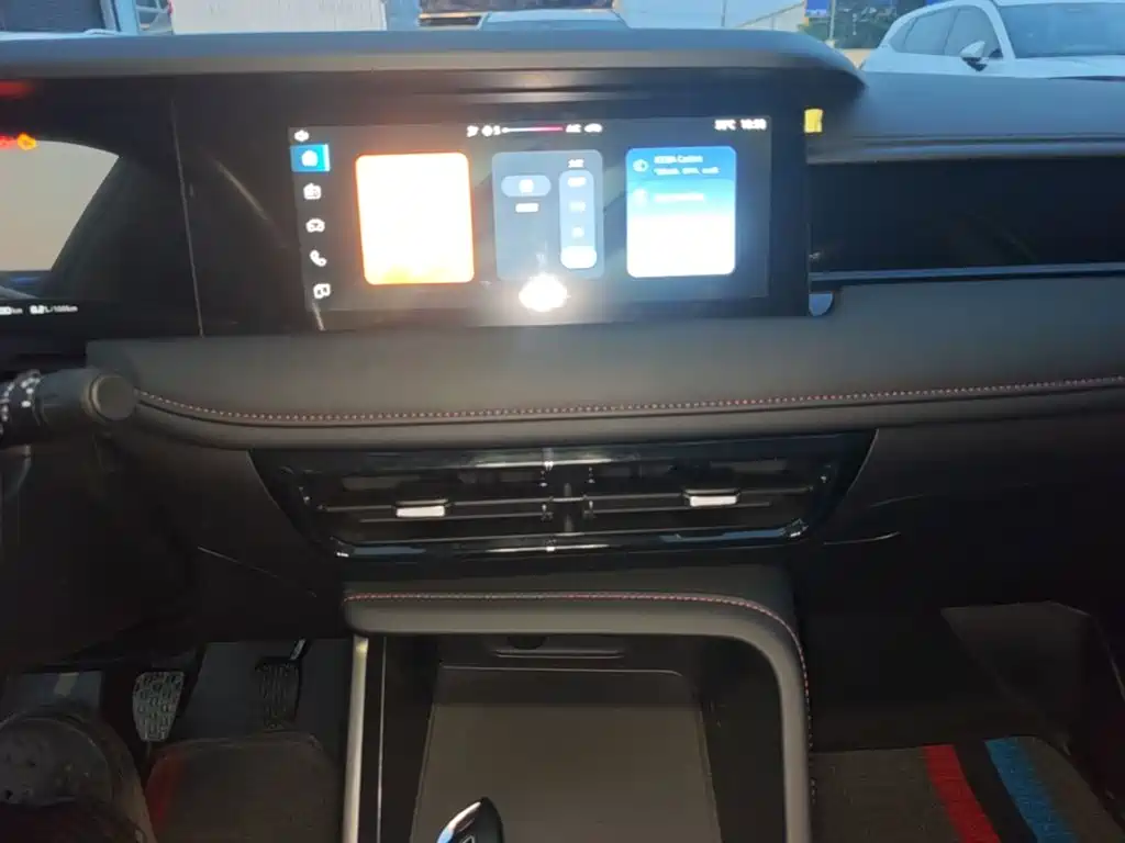 Roewe i5 2025 2023 1.5L Manual Comfort Edition