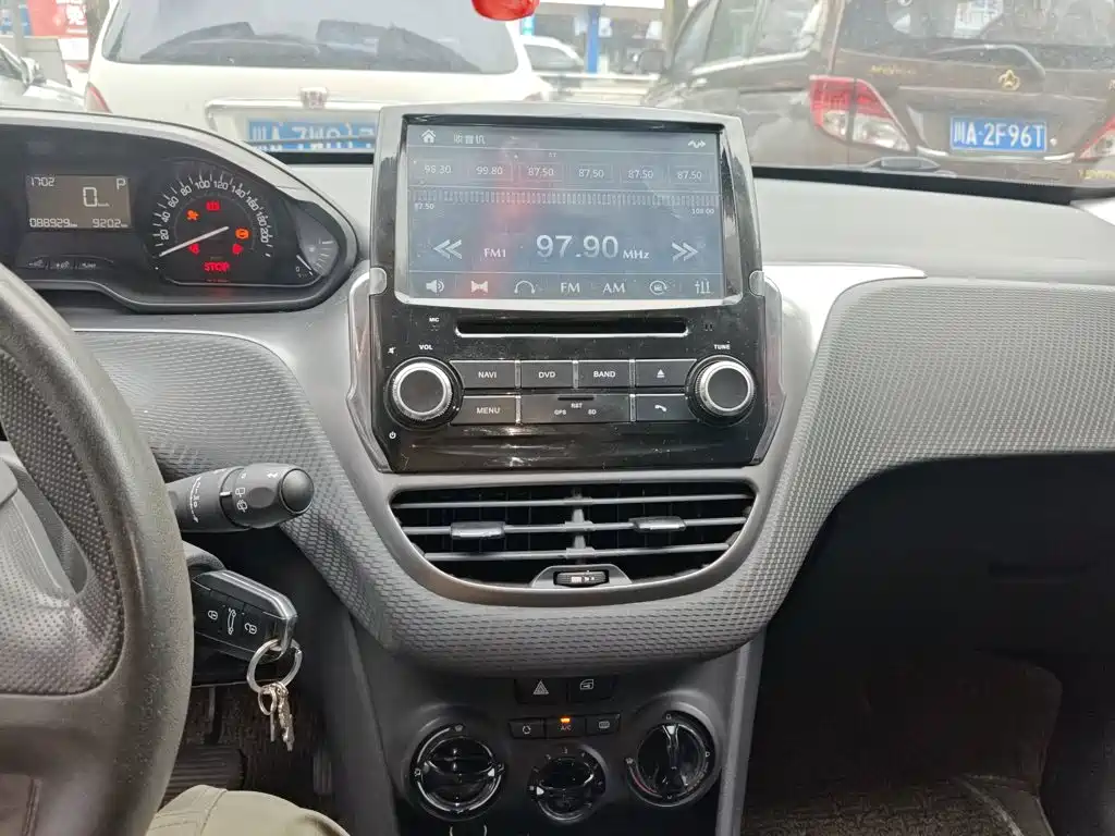 Peugeot 2008 2014 2014 1.6L Automatic Trend Edition