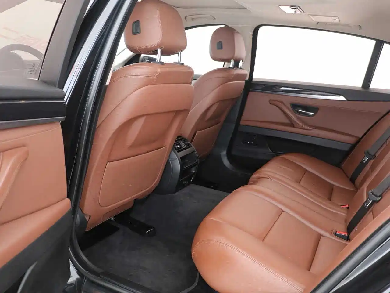 BMW 5 Series 2014 520Li Elegance фото 9