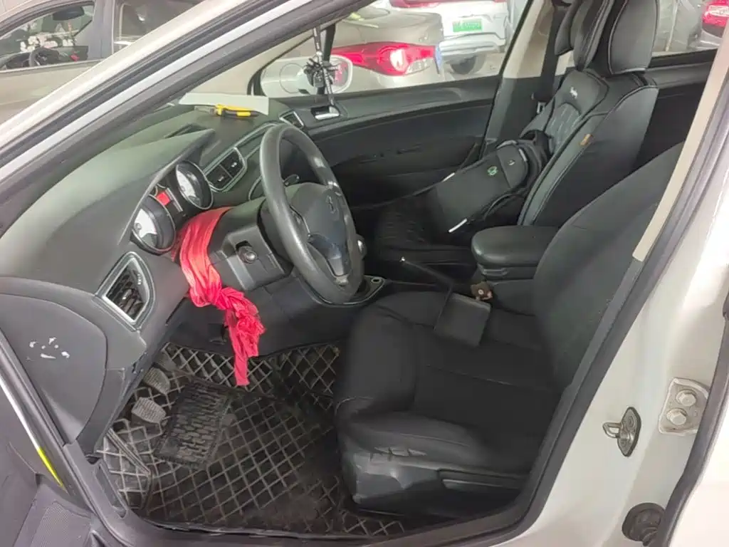 Peugeot 308 2015 2014 Model Joy Edition Classic 1.6L Manual Superior Style