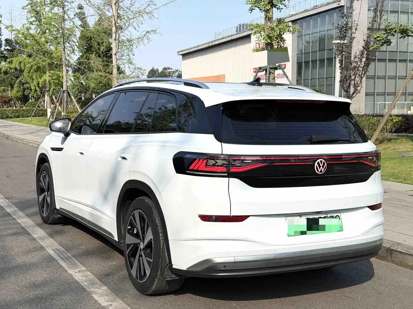 Volkswagen ID.6 X 2023 Upgraded Pure Long Range Edition фото 8