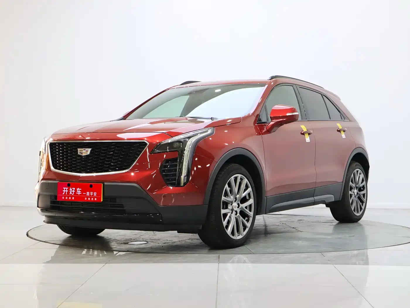 CADILLAC XT4