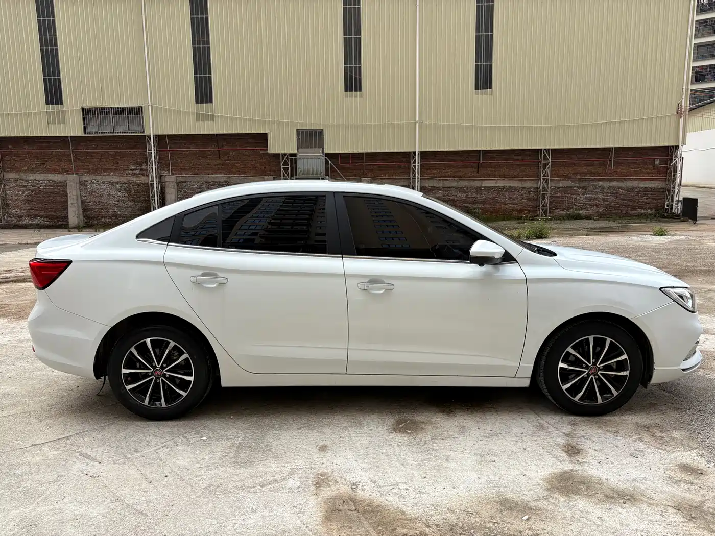 ROEWE I5