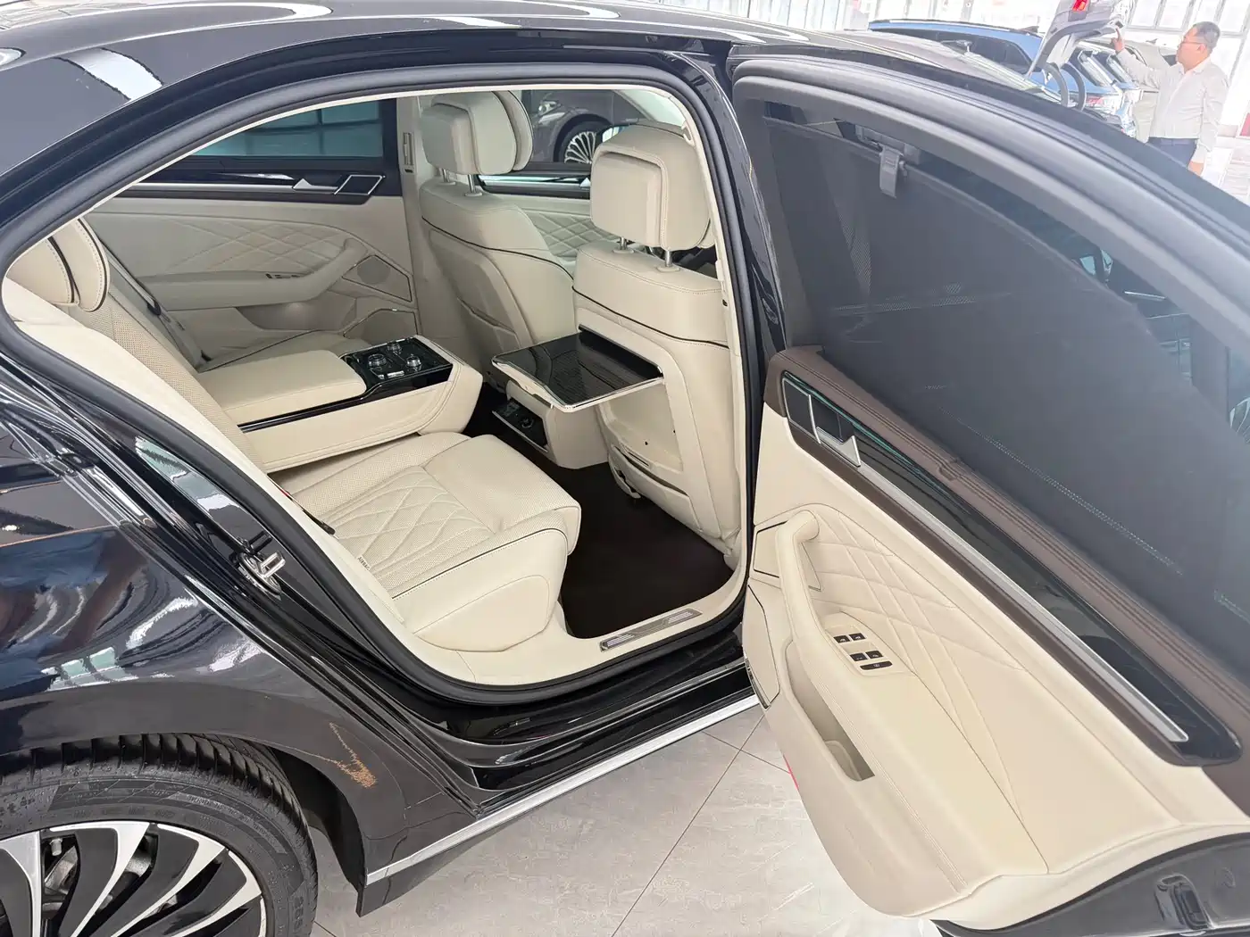 VOLKSWAGEN HUIANG
