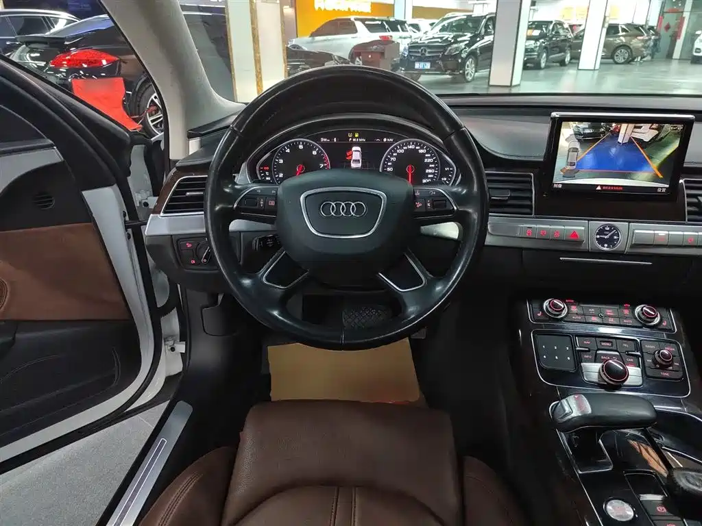 Audi A8 2014 A8L 45 TFSI quattro Comfort фото 3