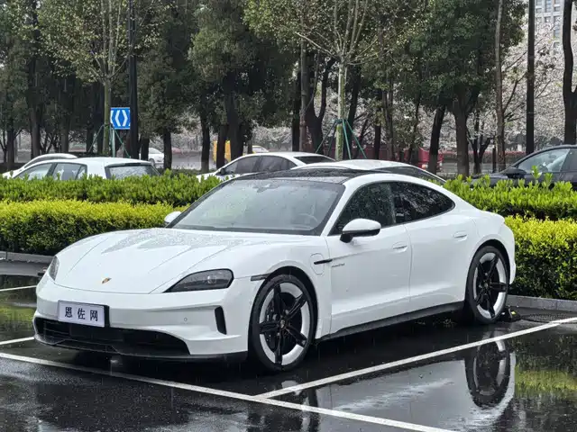 Porsche Taycan 2026