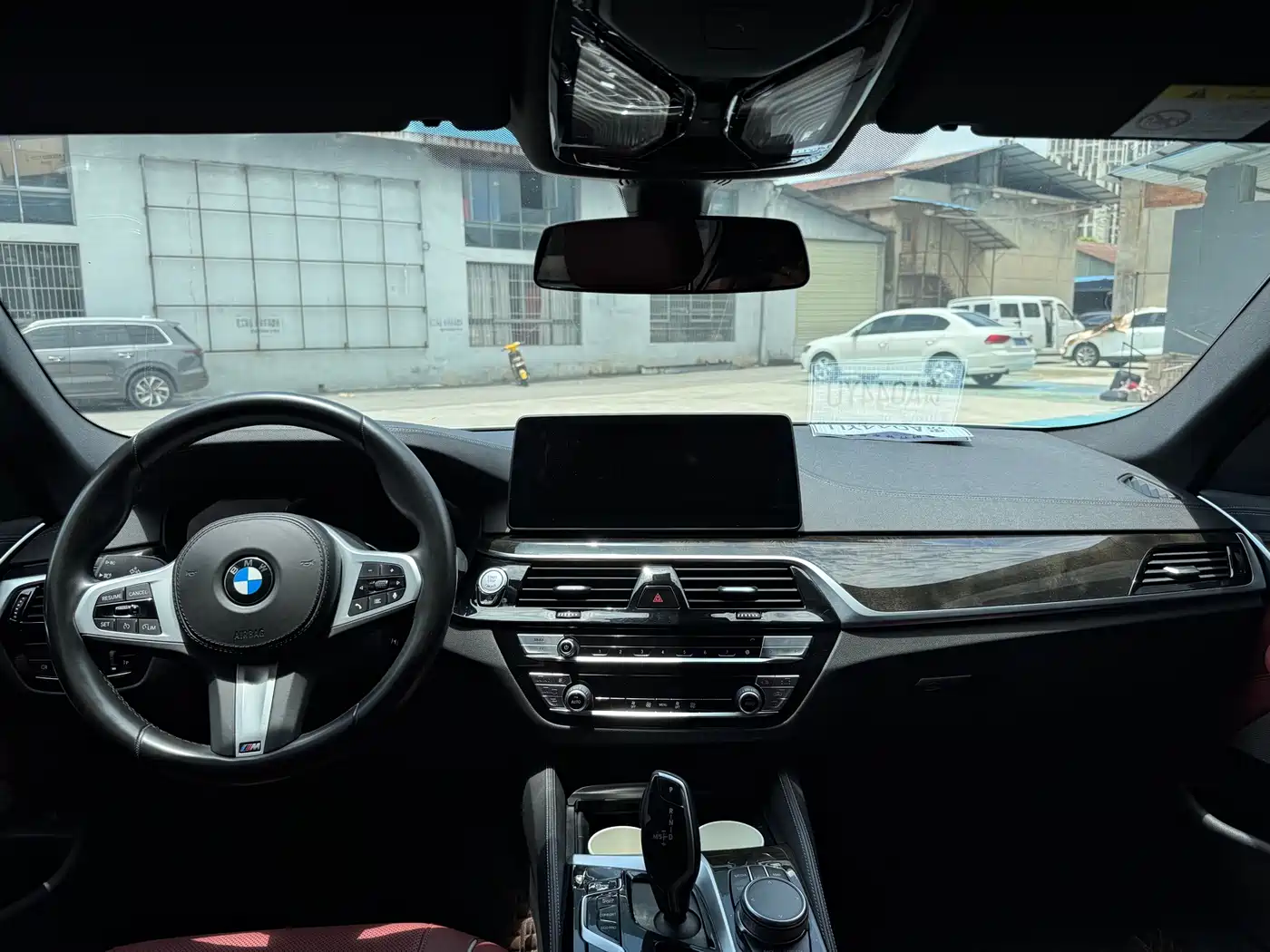 BMW 5 Series 2021 525Li M Sport Package фото 11