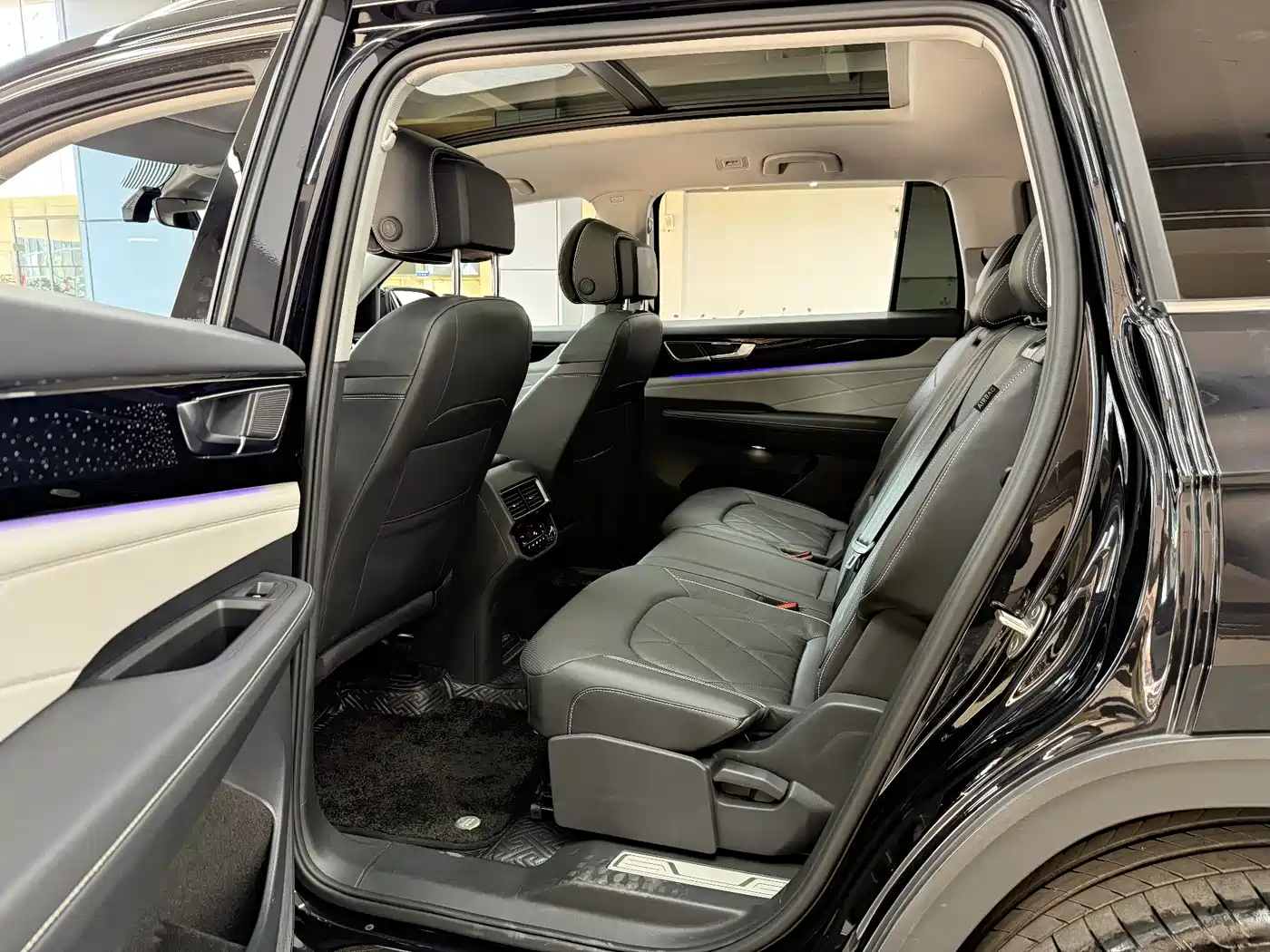 Volkswagen Teramont 2024 380TSI 4WD Prestige Luxury Edition фото 14